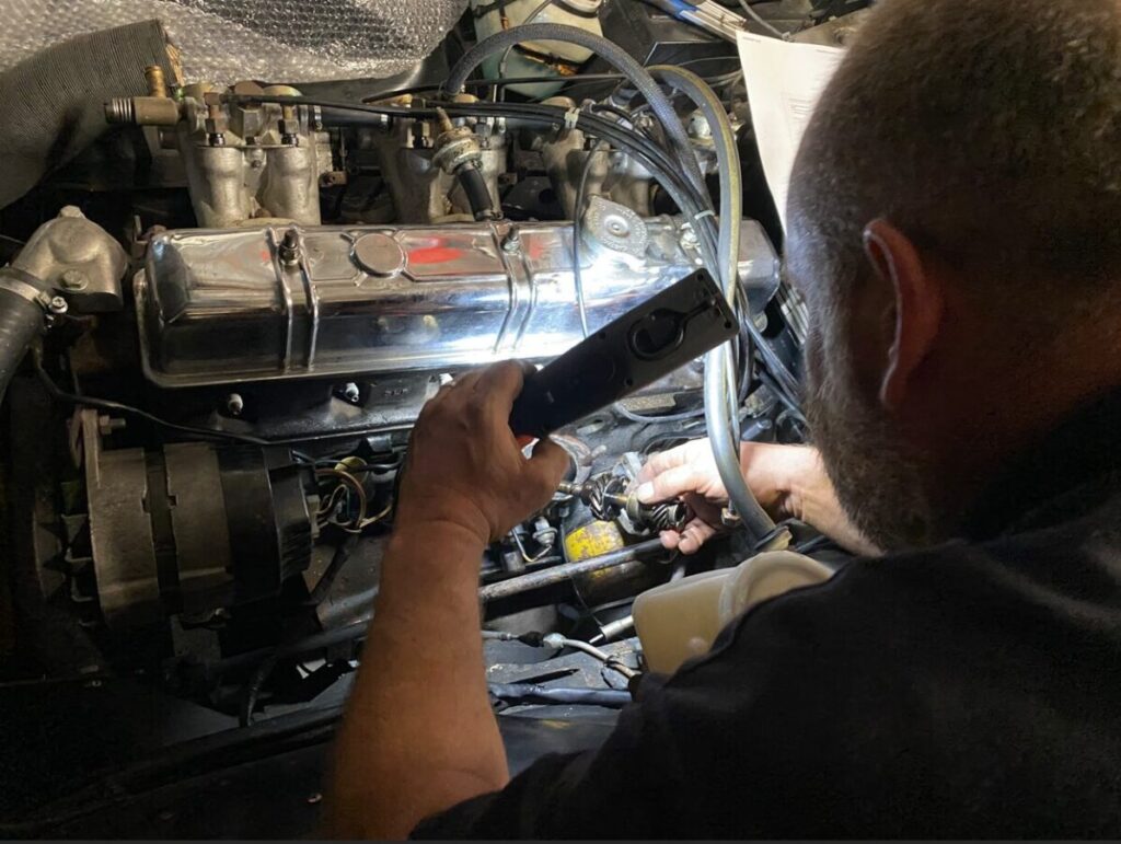 Travaux moteur Triumph TR6